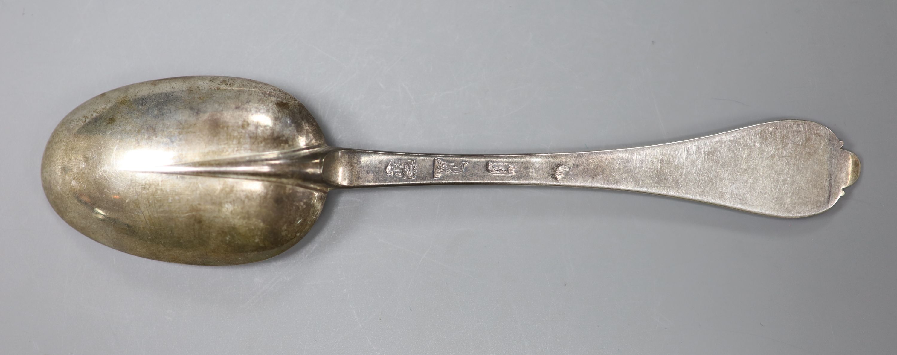 A Queen Anne Brittania standard silver trefid spoon, Lawrence Jones, London, circa 1705